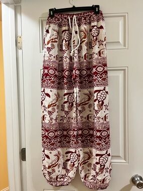 Advance Apparels Red & White Boho Turtle Print Lounge Pants